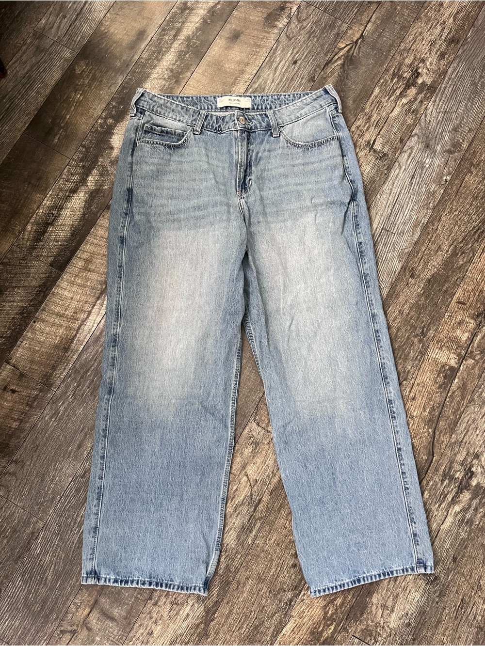 Hollister High-Rise Baggy Jeans Light Wash Wide Leg Size 16R W33